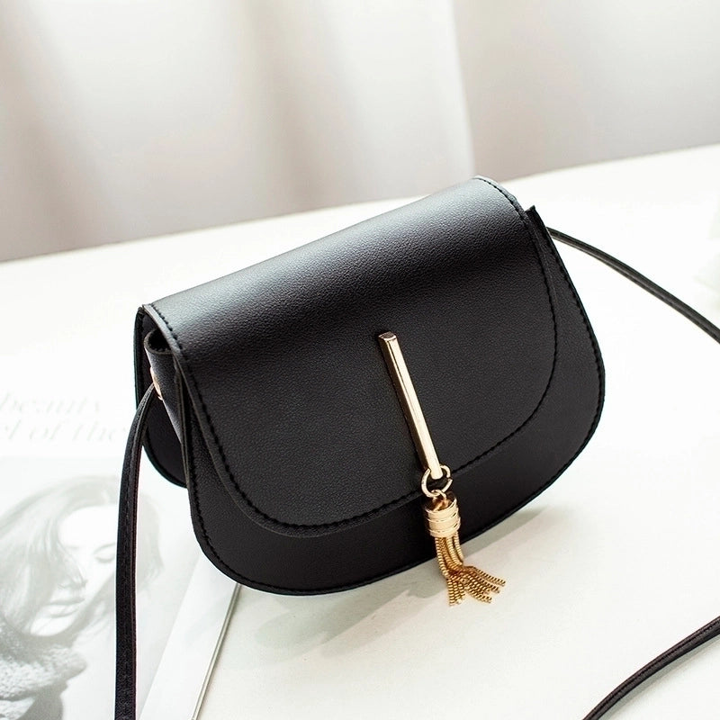 Women’s Small Pu Leather Solid Color Elegant Tassel Oval Magnetic Buckle Crossbody Bag