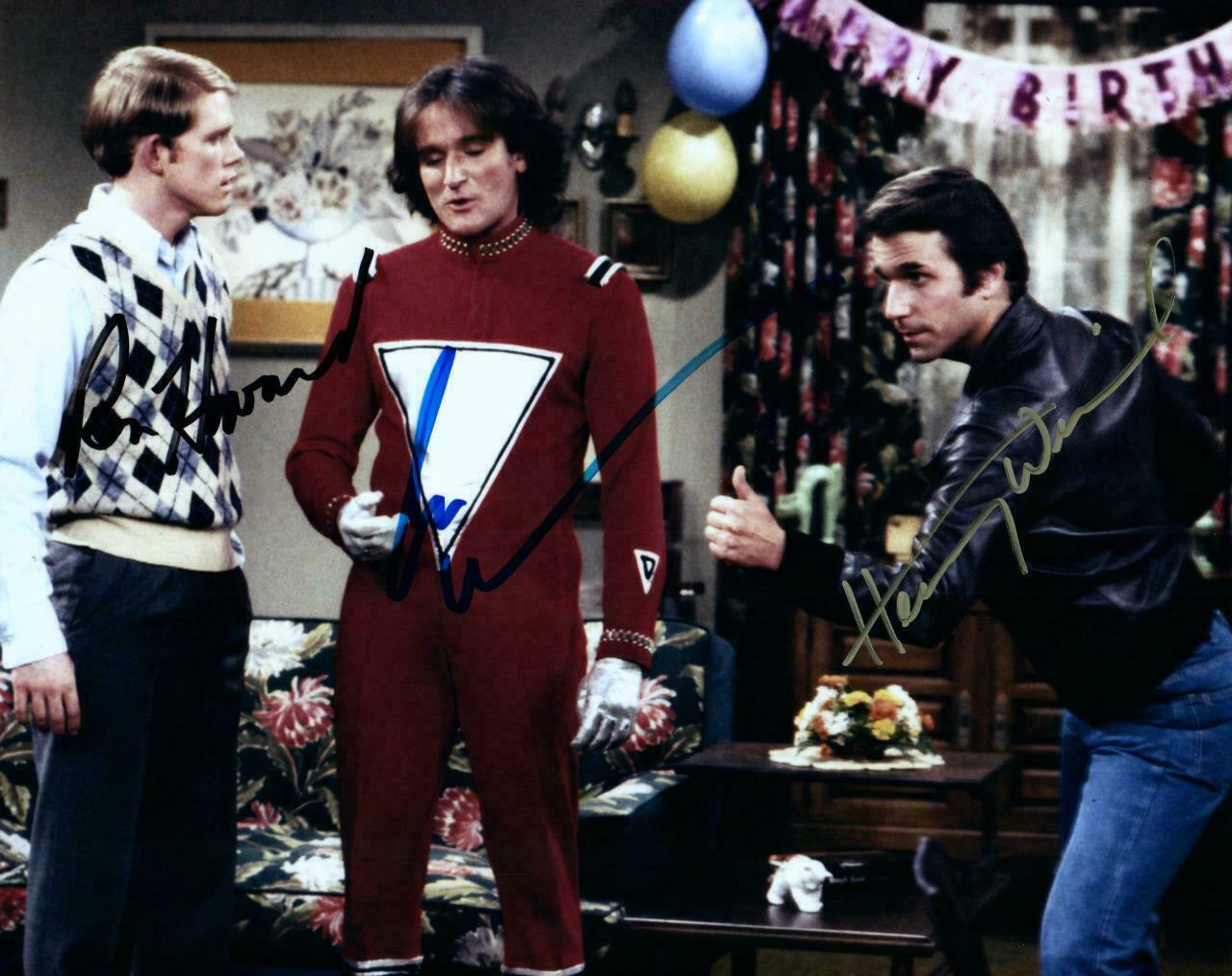 Henry Winkler / Howard Autographed Signed 8x10 Photo Poster painting ( Happy Days ) REPRINT