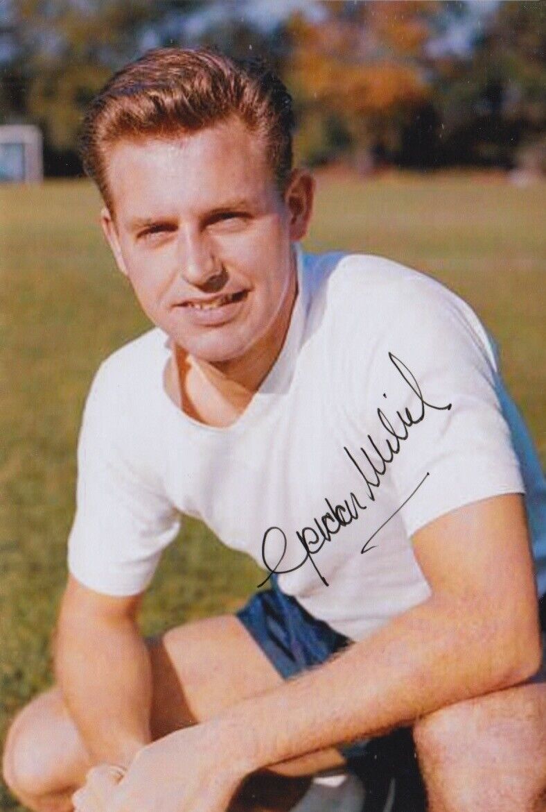 GORDON MILNE HAND SIGNED 6X4 Photo Poster painting ENGLAND FOOTBALL AUTOGRAPH 1