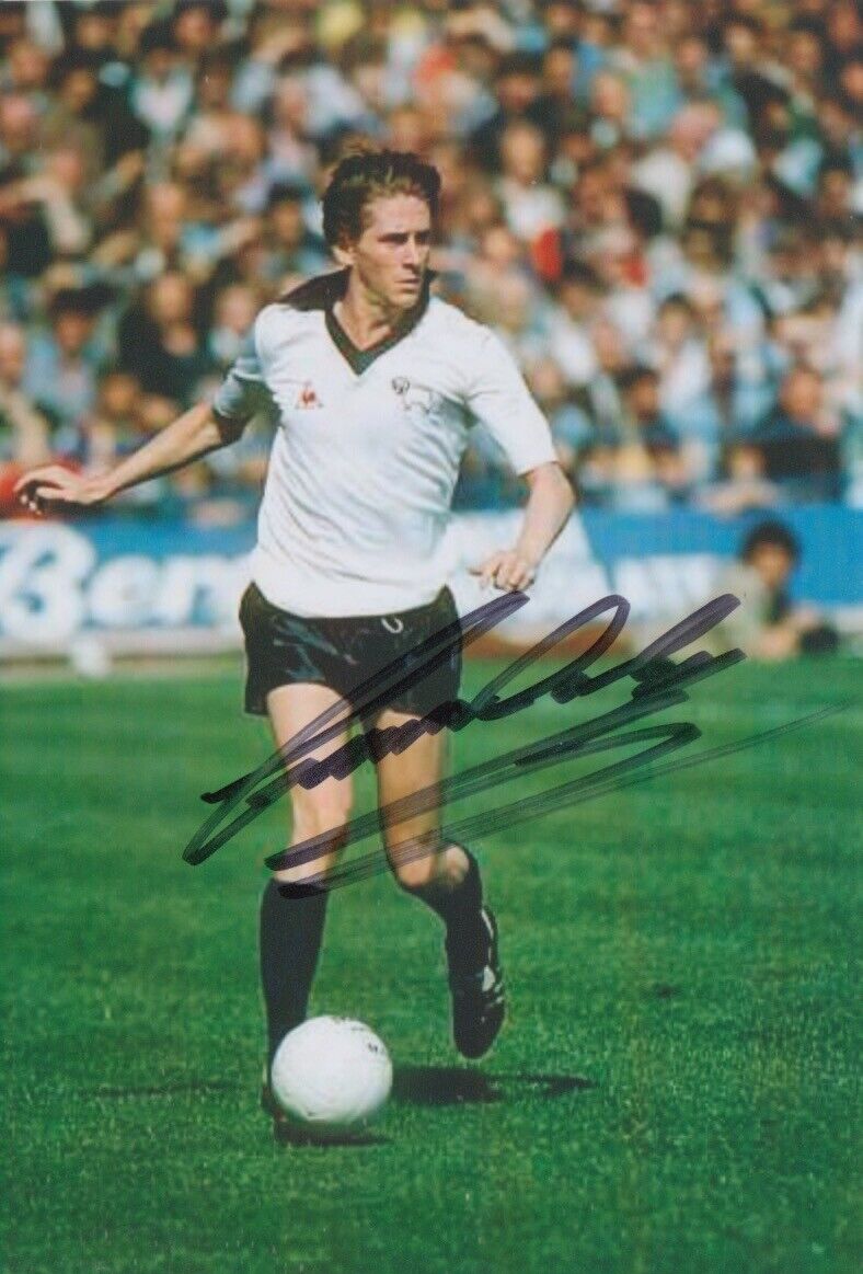 GERRY DALY HAND SIGNED 6X4 Photo Poster painting DERBY COUNTY FOOTBALL AUTOGRAPH