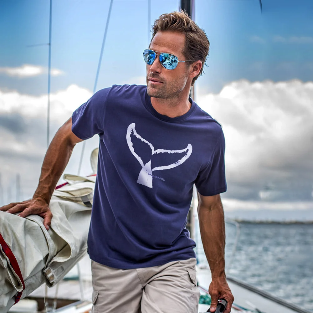  Stylish Whale Tail Graphic T-Shirt for Summer Adventures