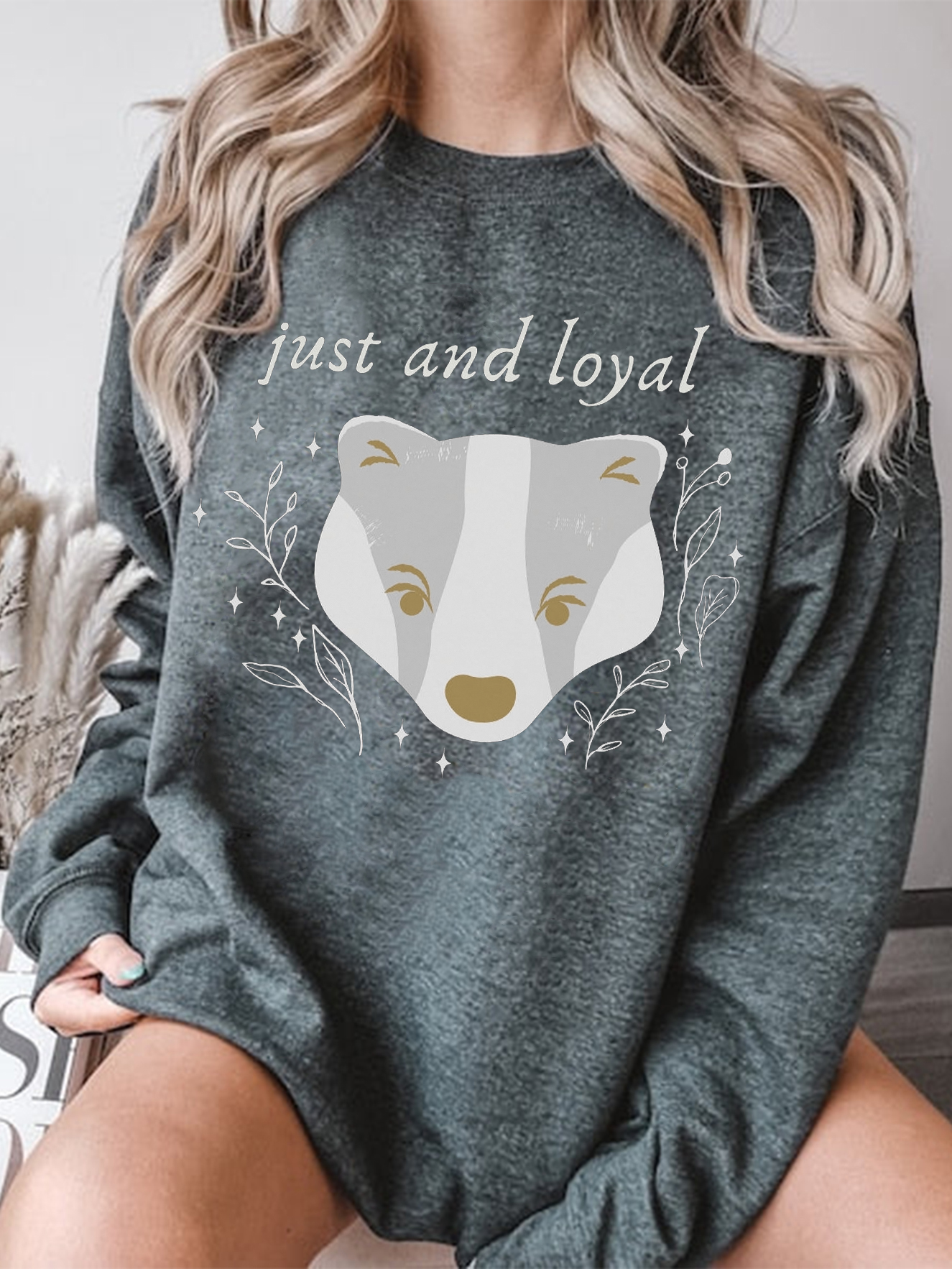 Just And Loya Sweatshit Wizard Sweatshirt / DarkAcademias /Darkacademias