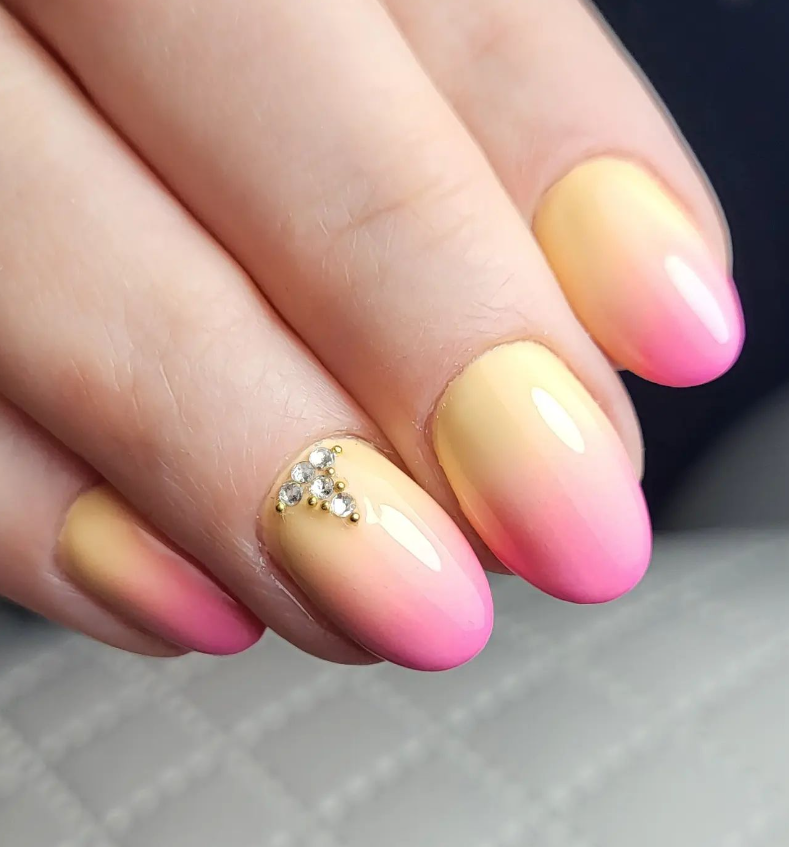 Summer Ombre Nail Designs For 2023| Morovan