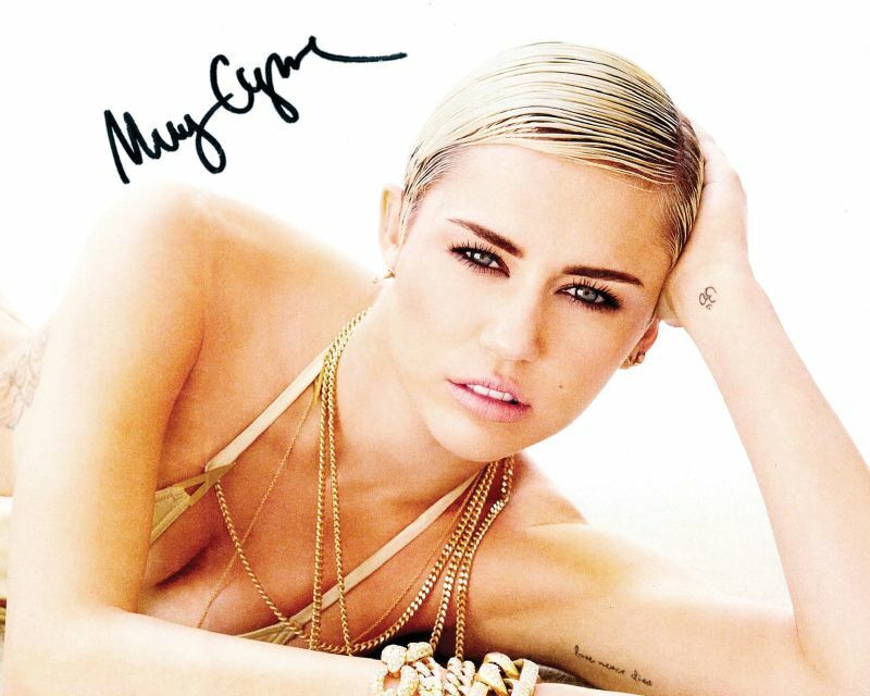 Miley Cyrus Autograph Signed Photo Poster painting Print