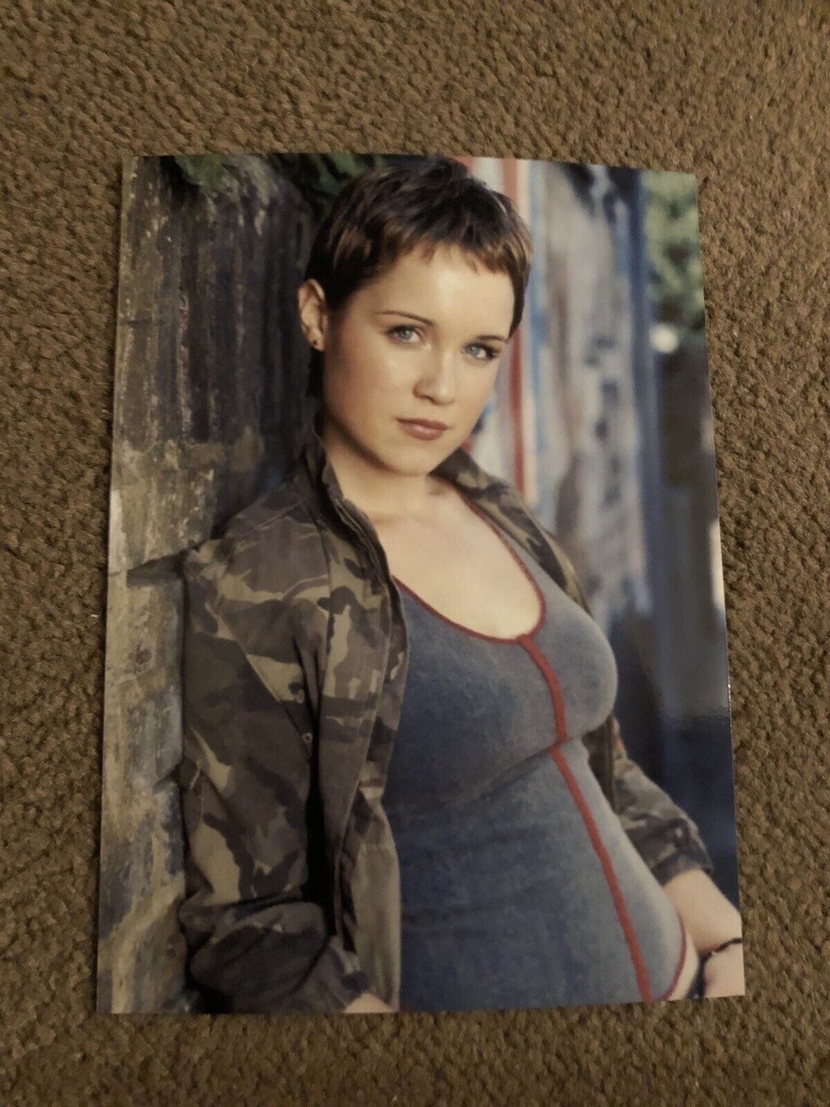 SCARLETT JOHNSON (EASTENDERS) UNSIGNED Photo Poster painting- 7x5”