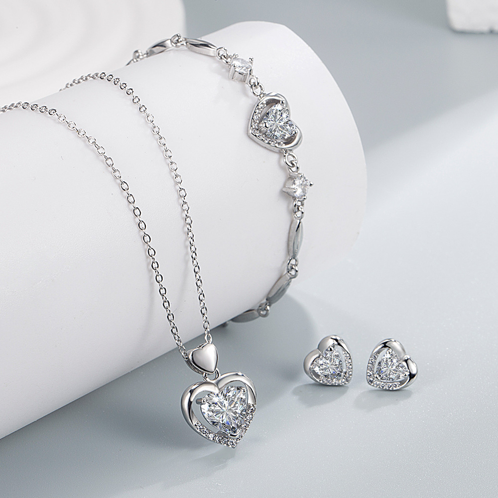 Ocean Eternal Heart Necklace Women's Korean Style Light Luxury Niche Love Shape Pendant Necklace Earrings Bracelet Three-Piece Set
