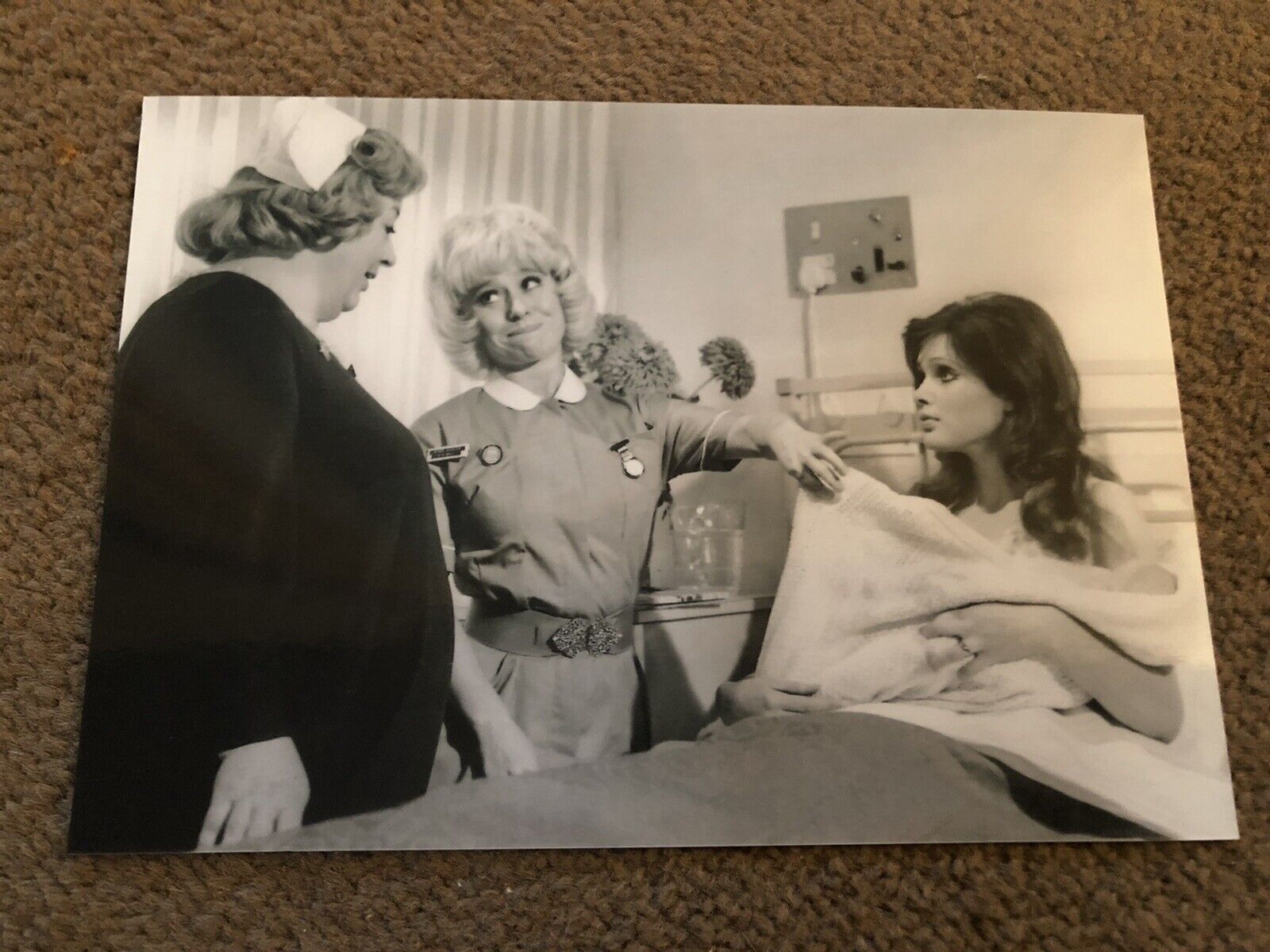 BARBARA WINDSOR & HATTIE JACQUES (CARRY ON) UNSIGNED Photo Poster painting- 7x5”