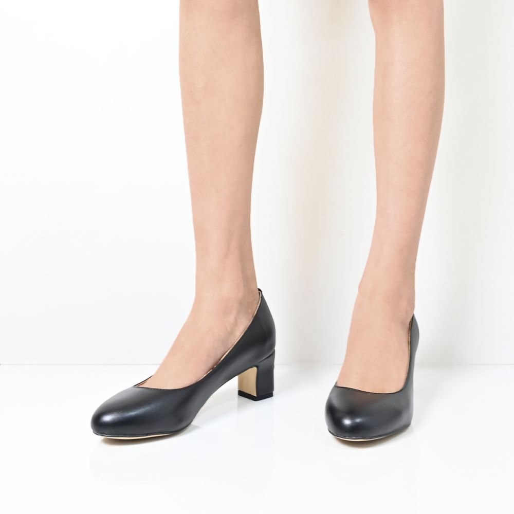 Black Round Toe Heels Chunky Heels Pumps Commuting Heels Nicepairs