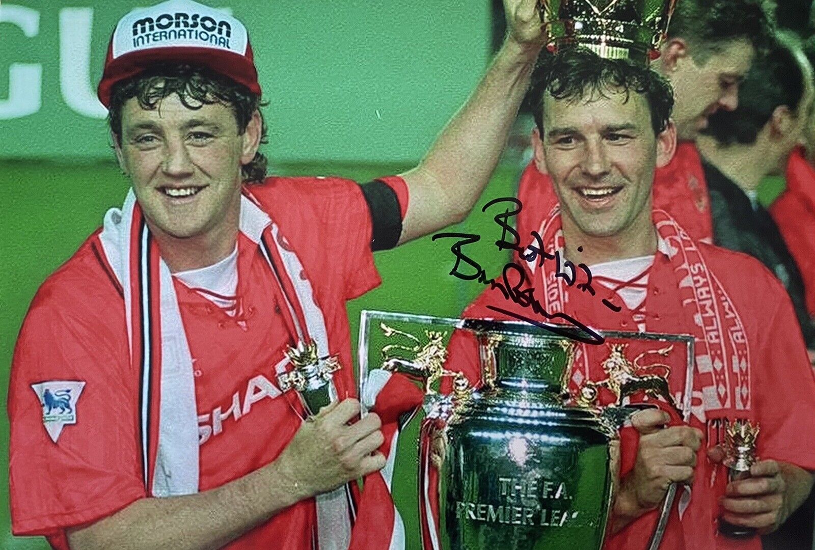 Bryan Robson Genuine Hand Signed Manchester United 12x8 Photo Poster painting 2