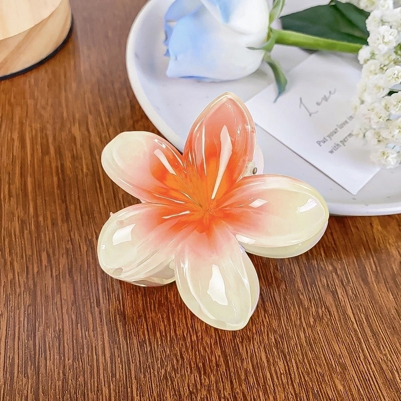Minimalist Flower Plastic Resin Hair Claws