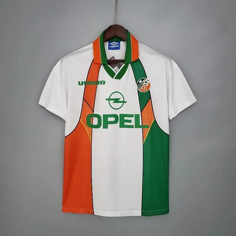 Retro 1995 Ireland away football jersey