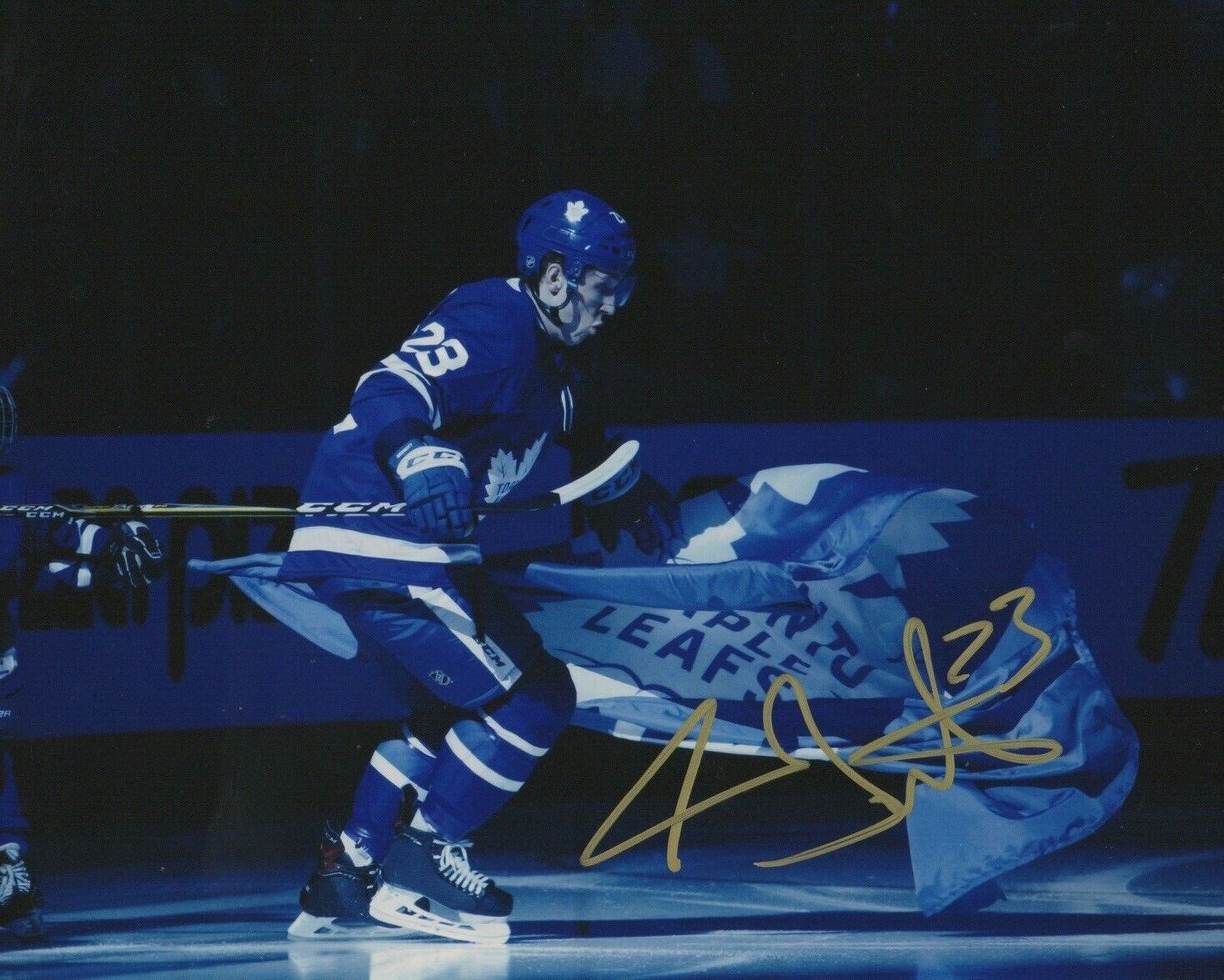 Toronto Maple Leafs Travis Dermott Signed Autographed 8x10 NHL Photo Poster painting COA #4