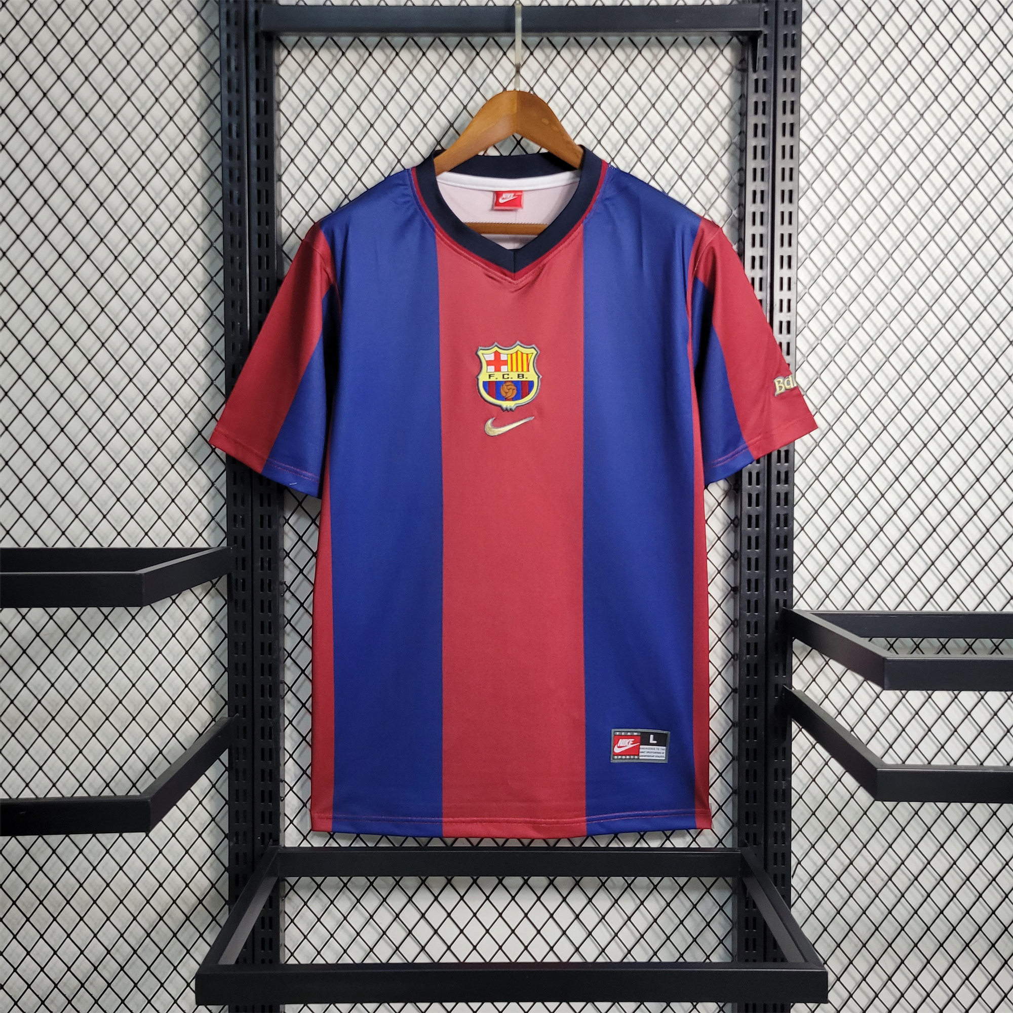 B.A.R.S.A Retro 98-99 Home Stadium Jersey