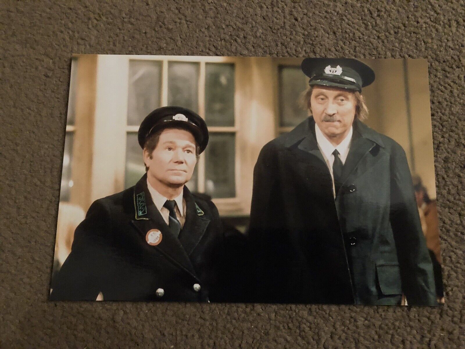 REG VARNEY & STEPHEN LEWIS (ON THE BUSES) UNSIGNED Photo Poster painting-7x5”