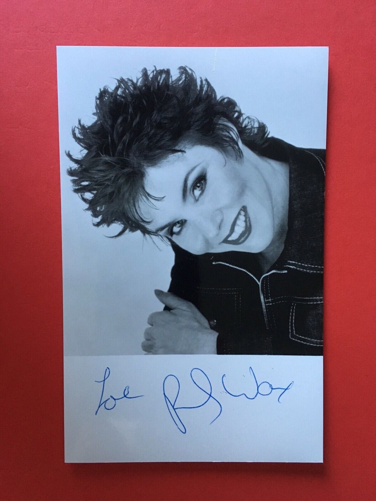 RUBY WAX - COMEDIENNE & TV PRESENTER - EXCELLENT SIGNED Photo Poster paintingGRAPH