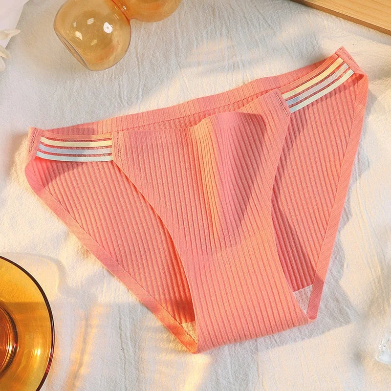 New Women's Underwear Sexy Thread Panties Fashion Comfort Flower Briefs Low Waist Seamless Underpants Female Sexy Lingerie