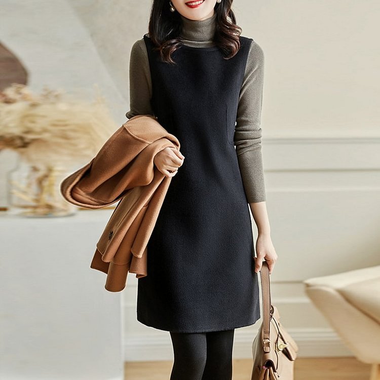 Black Plain Sleeveless Dresses