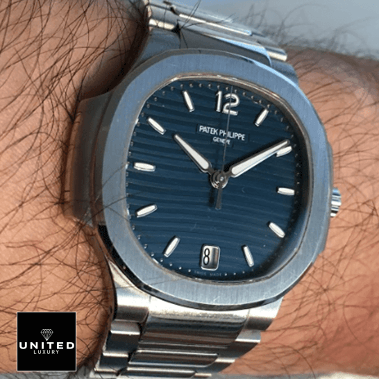 Patek Philippe Nautilus 71181A-001 Blue Dial Geneve Replica on the man wrist