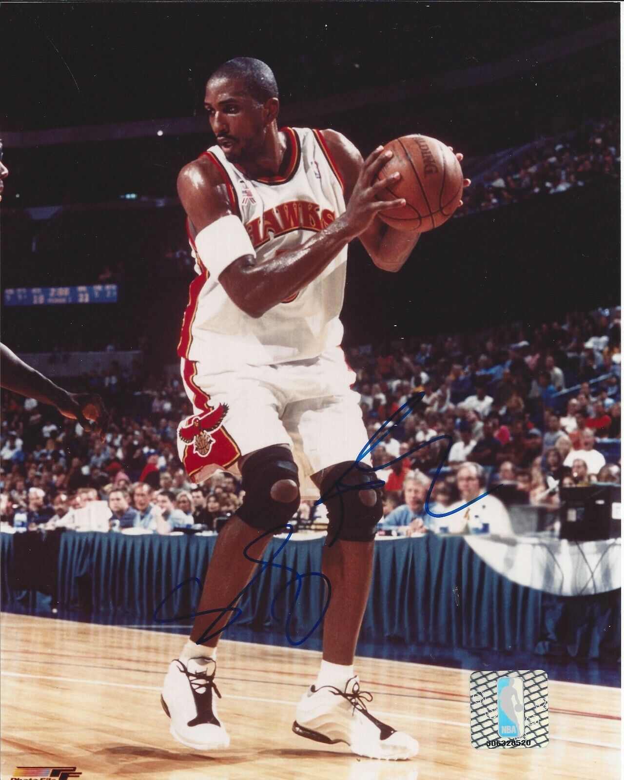 Shareef Abdur-Rahim autographed 8x10 Atlanta Hawks#S1203