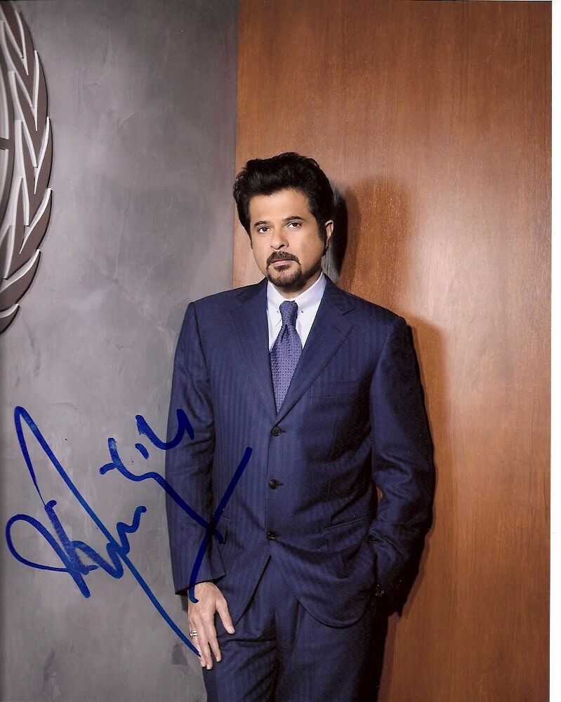 ANIL KAPOOR HAND SIGNED AUTHENTIC SLUMDOG MILLIONAIRE 24 MI:4 8X10 Photo Poster painting w/COA