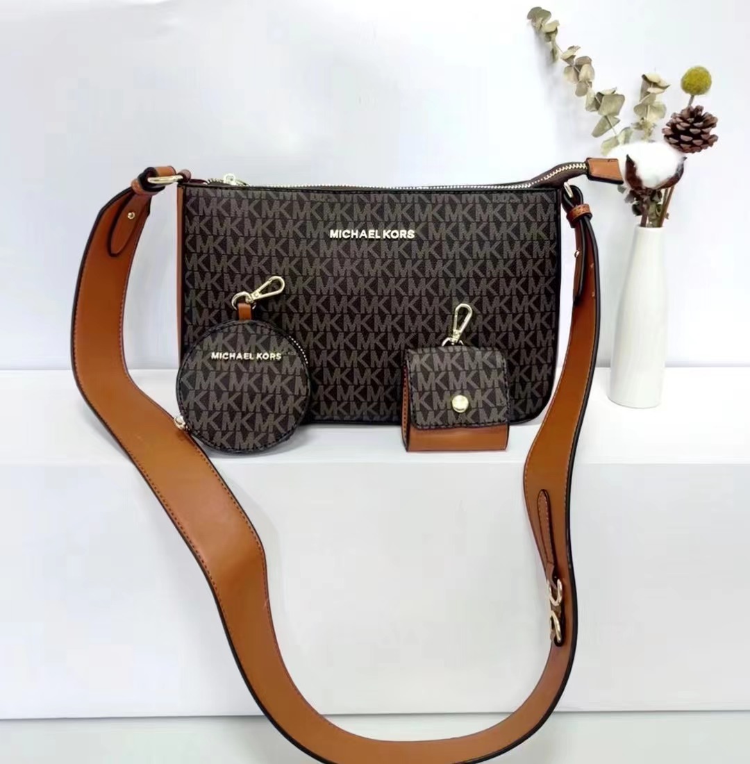 【🔥🔥🔥Factory direct sales】2023 latest MICHAEL KORS   Jet Set Travel Classic Presbyopia 3-in-1 Shoulder Bag Crossbody Bag Women - Middle East Sale💥💥💥