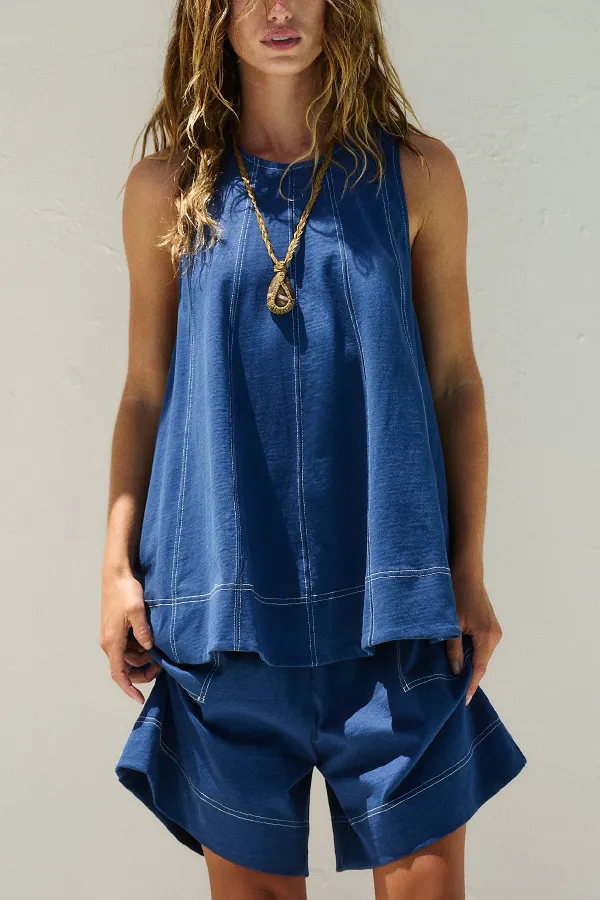 Stylish Loose-fitting Round Neck Sleeveless Top and Casual Pocket Shorts Denim Set