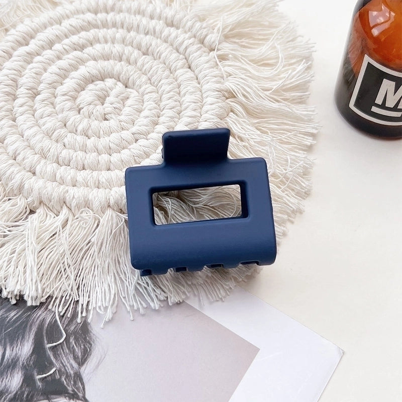 Women’s IG Style Solid Color Plastic Hair Claws