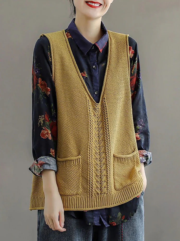 Plus Size - Women Pocket Knitted Hollow Sweater Vest