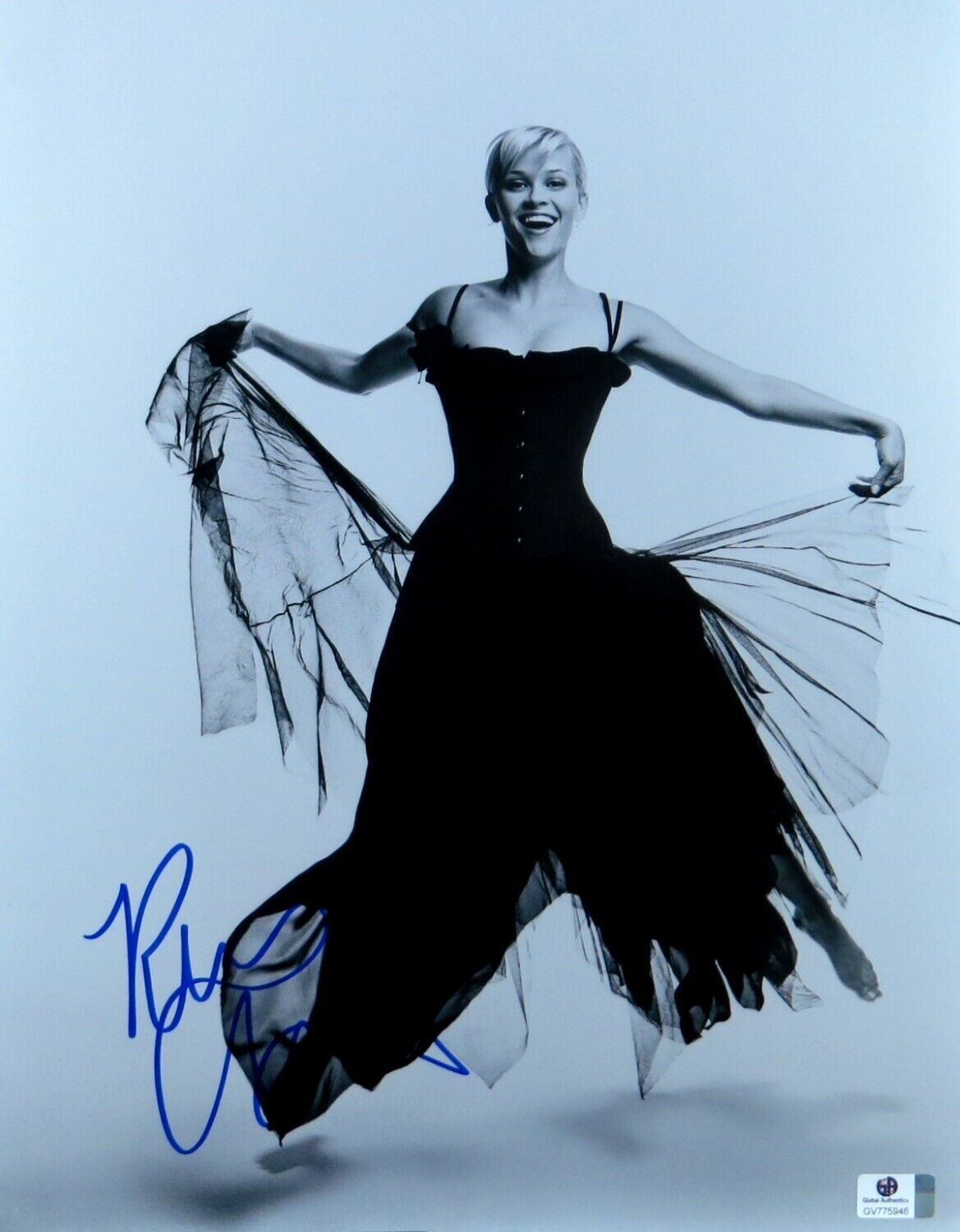 Reese Witherspoon Signed 11X14 Photo Poster painting Vintage B/W Photo Poster painting in Dress Wild GV775946