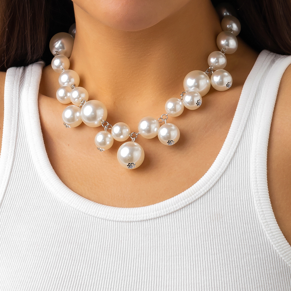 Irregular Elegant Pearls Necklace
