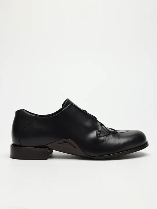 FOOTWEAR