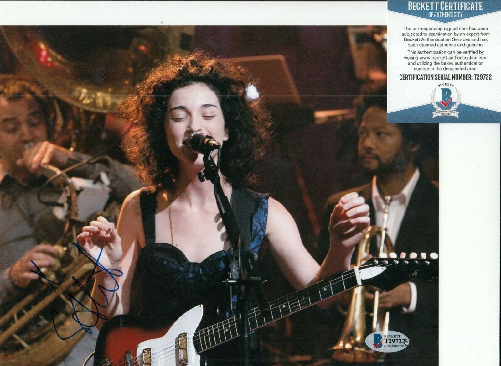 ST VINCENT signed (UNEVENTFUL DAYS) Annie Clark SINGER 8X10 Photo Poster painting BECKETT T29722