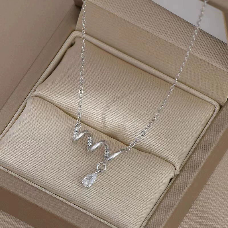 Spiral Wave Cubic Zircon Necklace