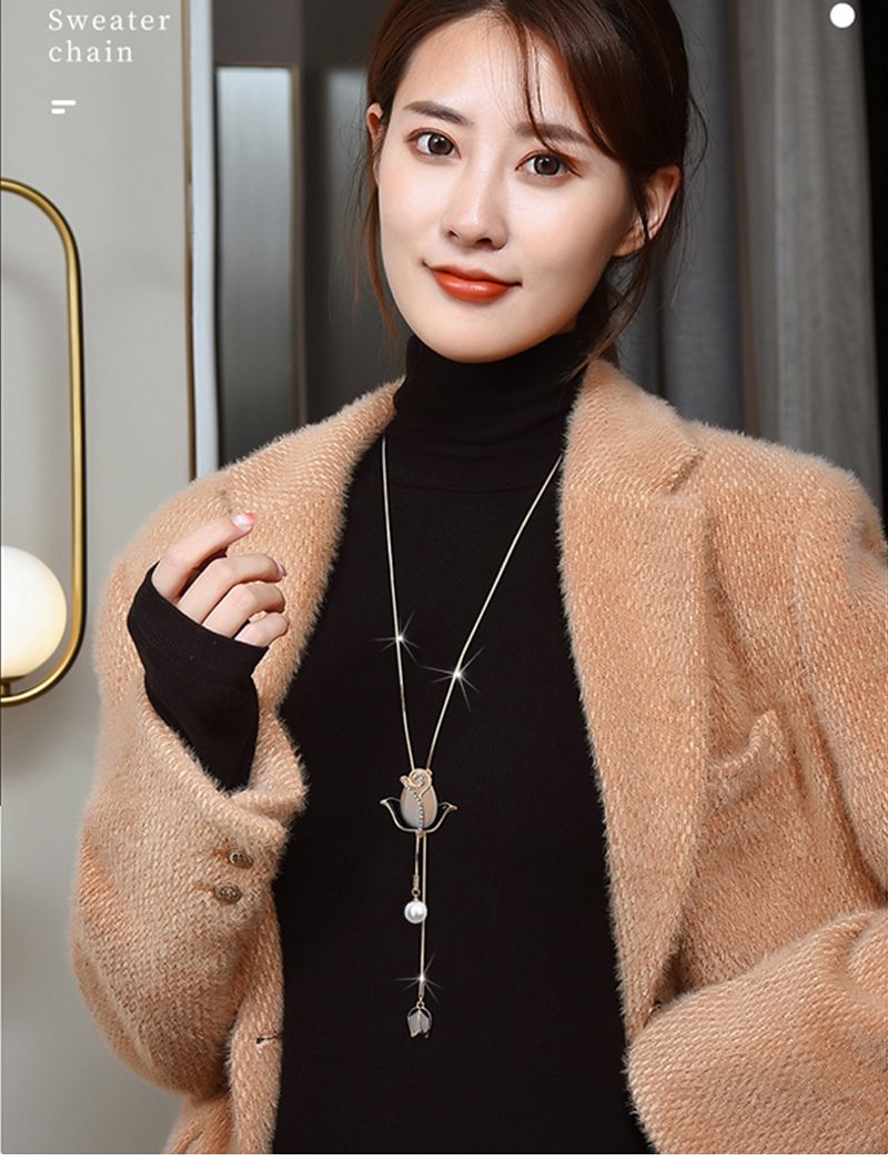 New Autumn and Winter Tulip Necklace