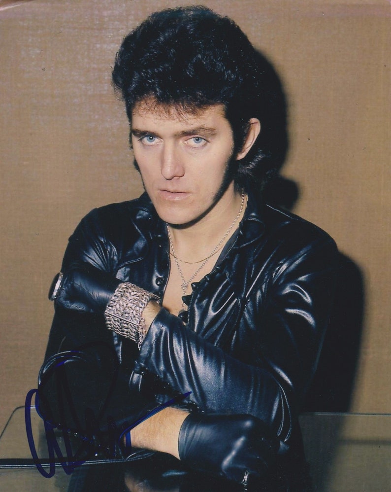 Alvin Stardust (d. 2014) Signed Autographed Glossy 8x10 Photo Poster painting - COA Matching Holograms