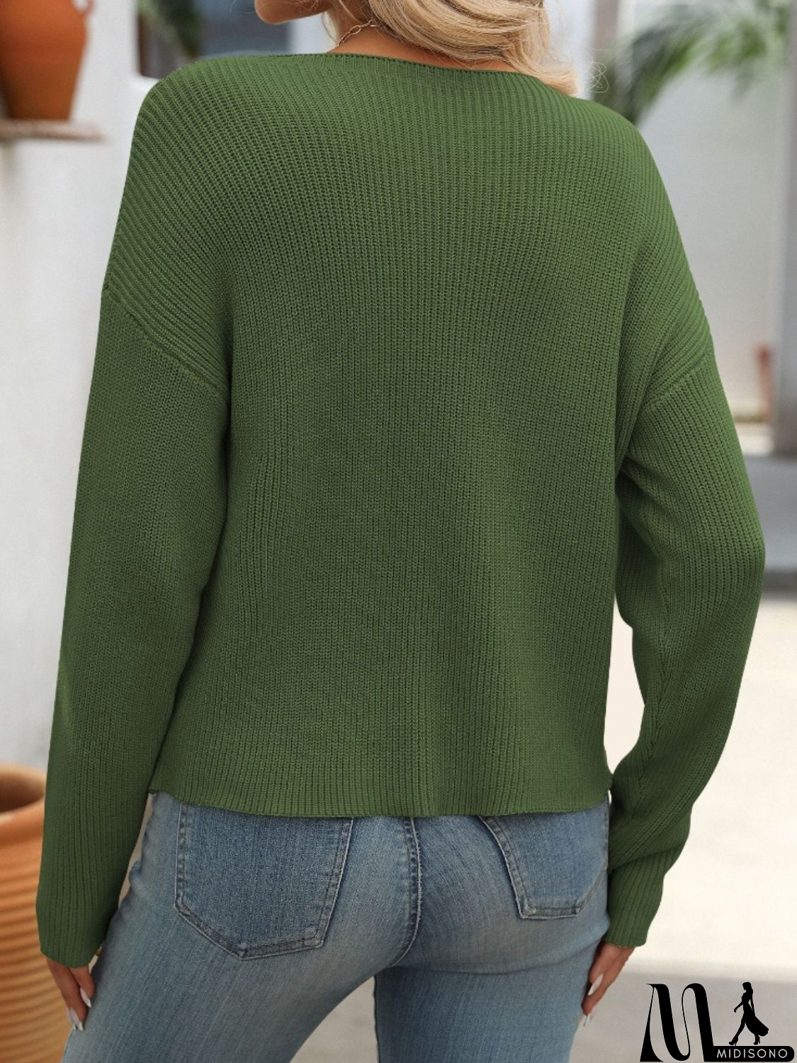 MidiSono - Casual and Fashionable Sweater