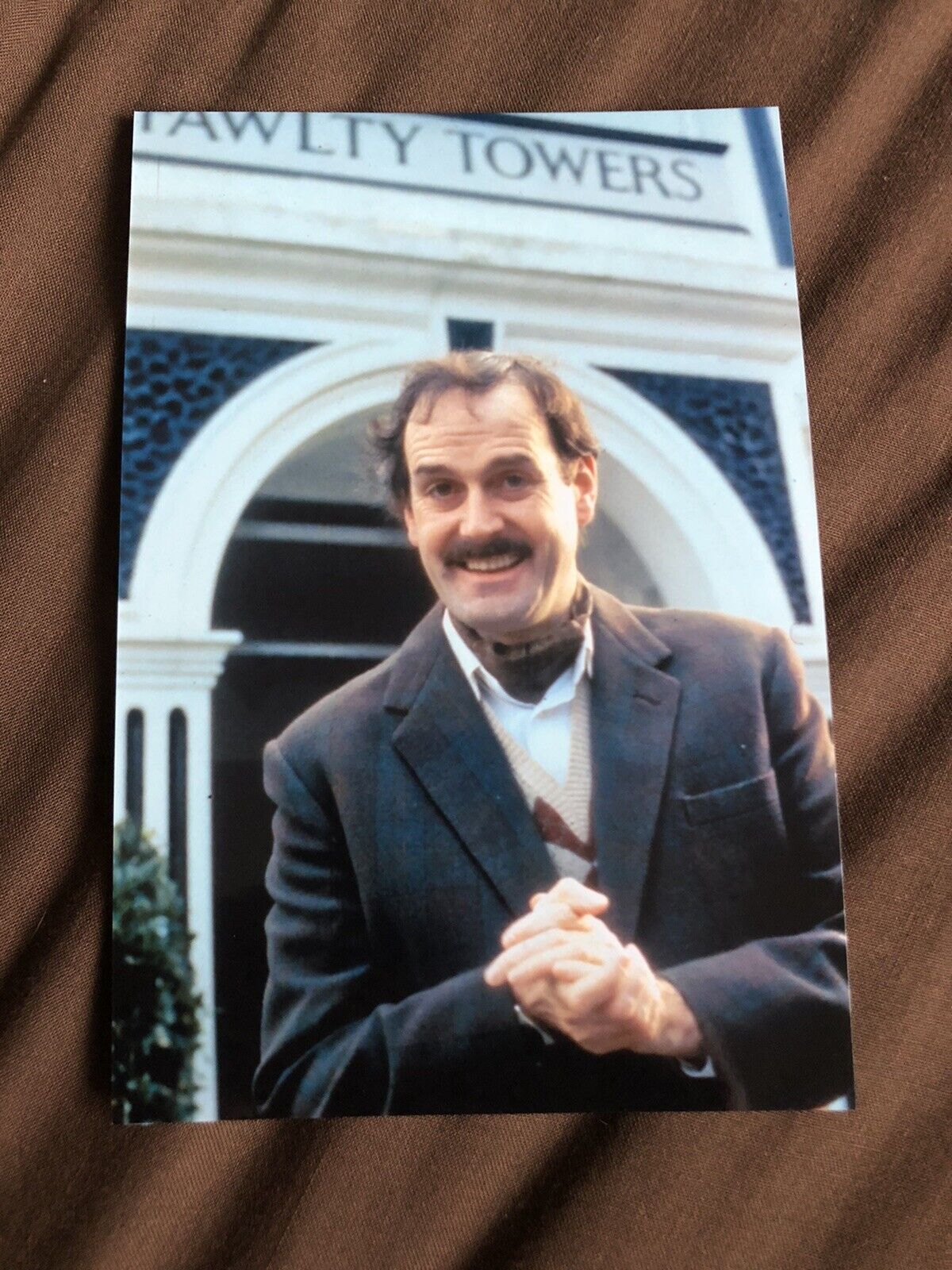 JOHN CLEESE (FAWLTY TOWERS) UNSIGNED Photo Poster painting- 6x4”