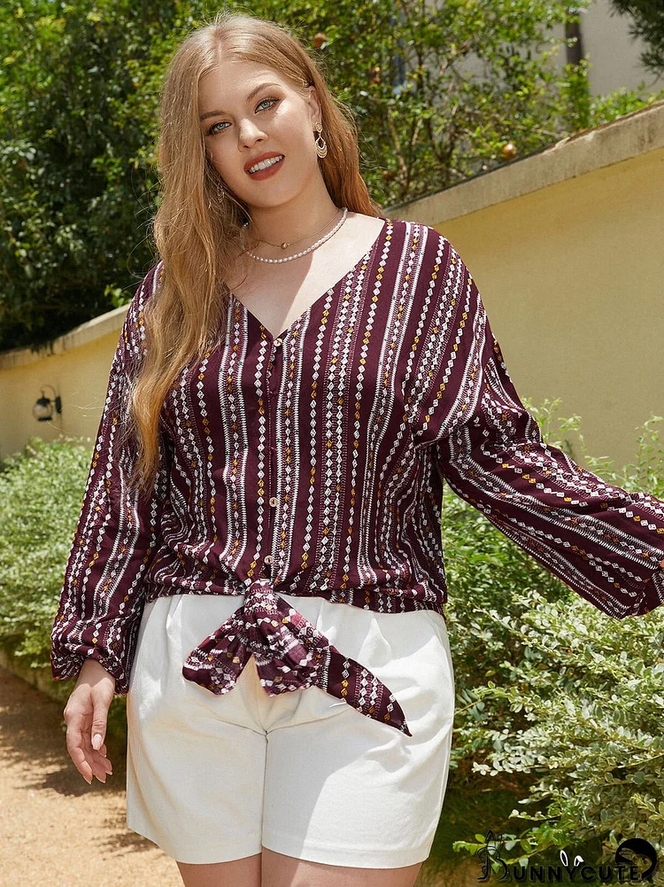 Plus Size Geometric Print Button Design V-Neck Knotted Hem Blouse