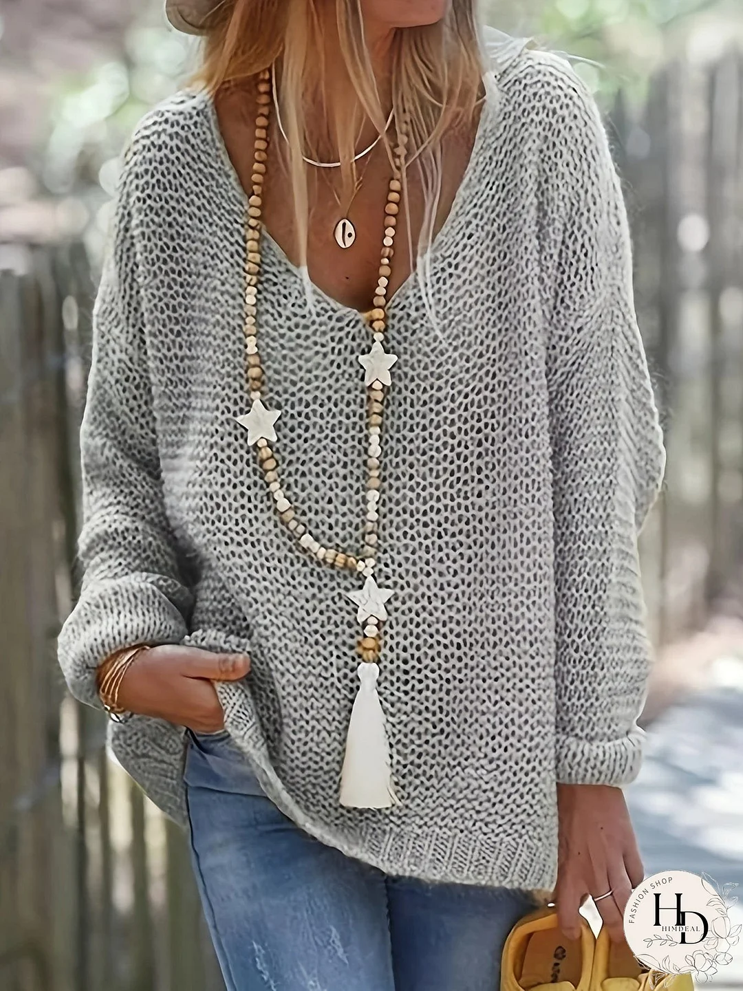 V-Neck Pullover