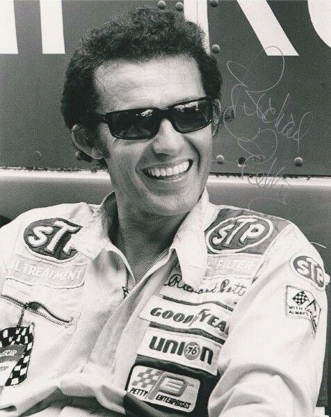 RICHARD PETTY Signed NASCAR 8 x 10 Photo Poster painting Autographed