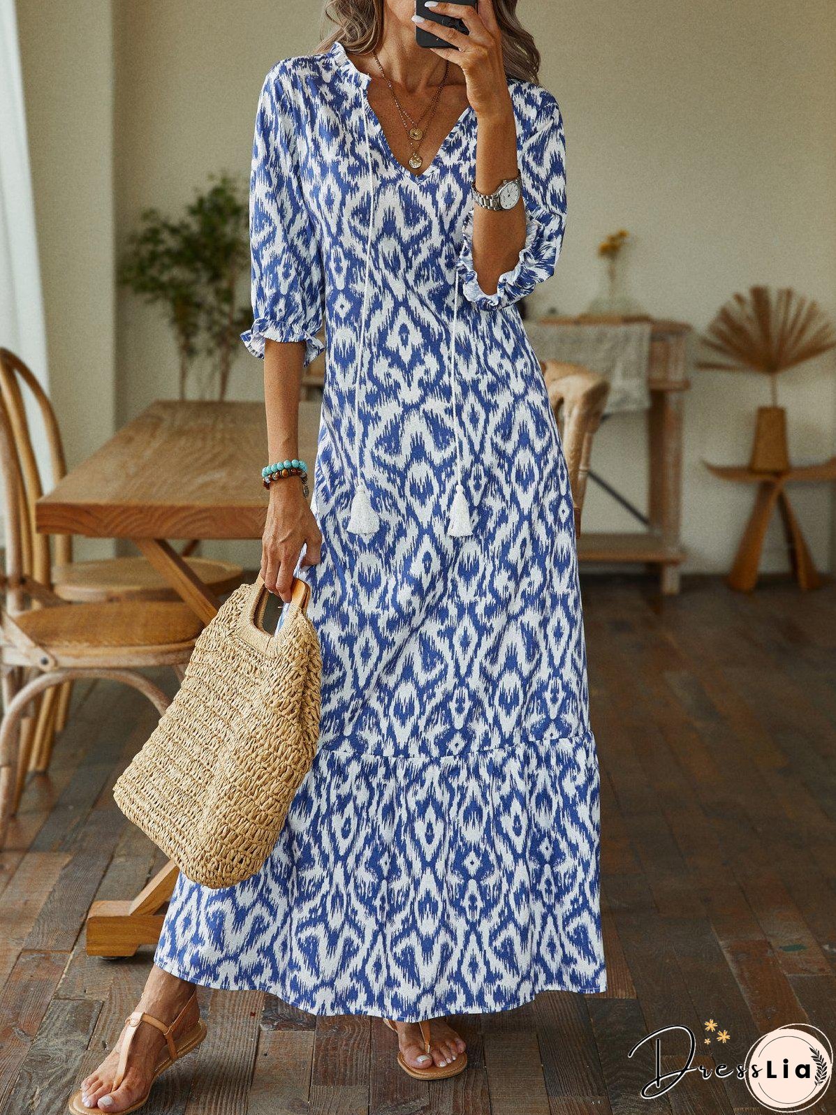 | Maxi dress with print