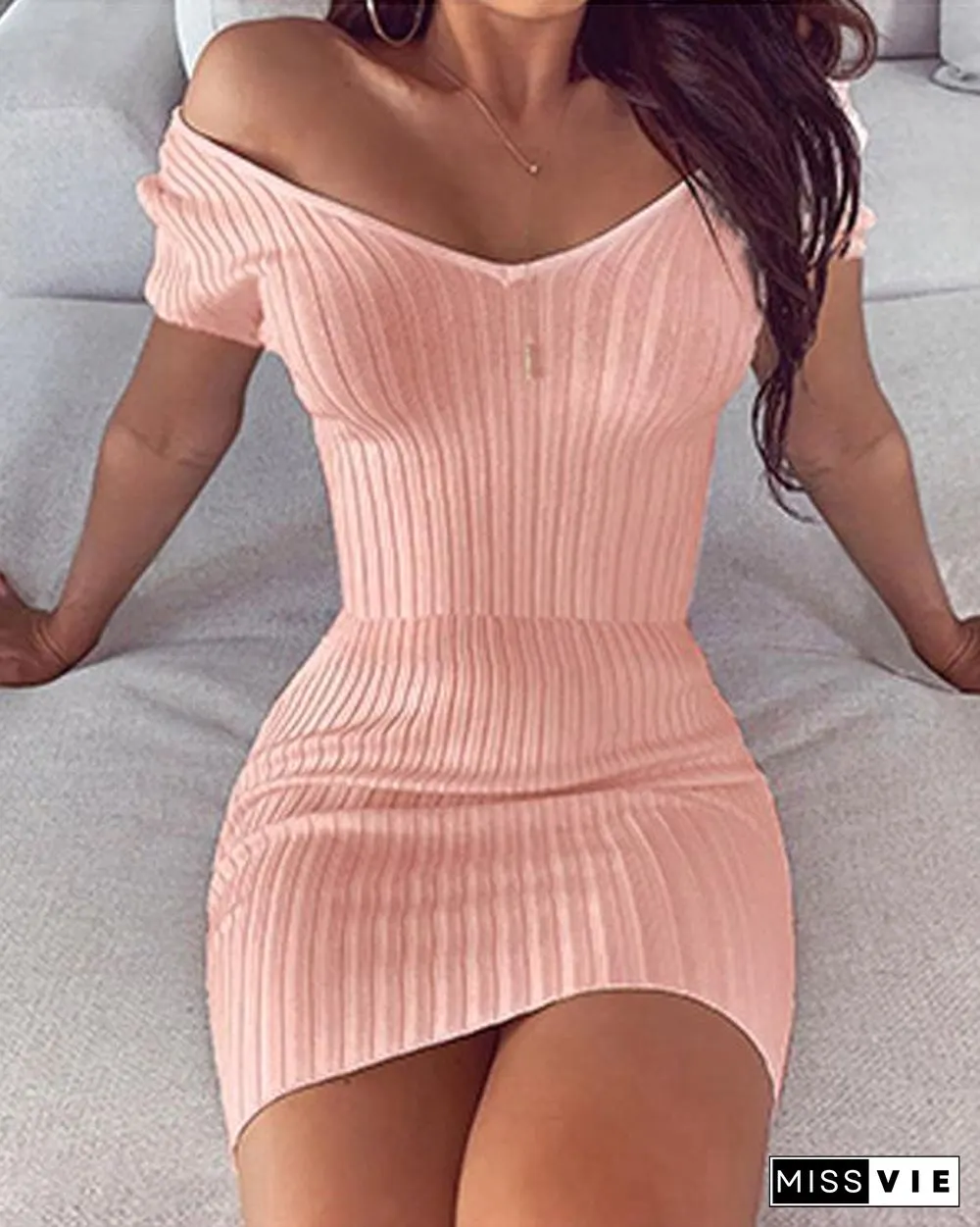 Shoulderless Knitted Dress In Mini