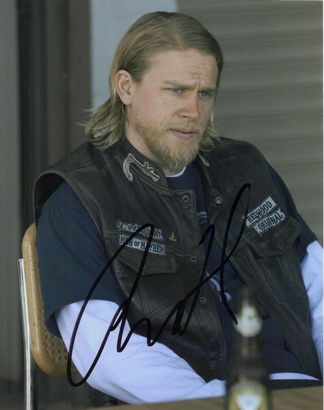 Charlie Hunnam Signed 10X8 Photo Poster painting GENUINE Sons of Anarchy AFTAL COA (7303)