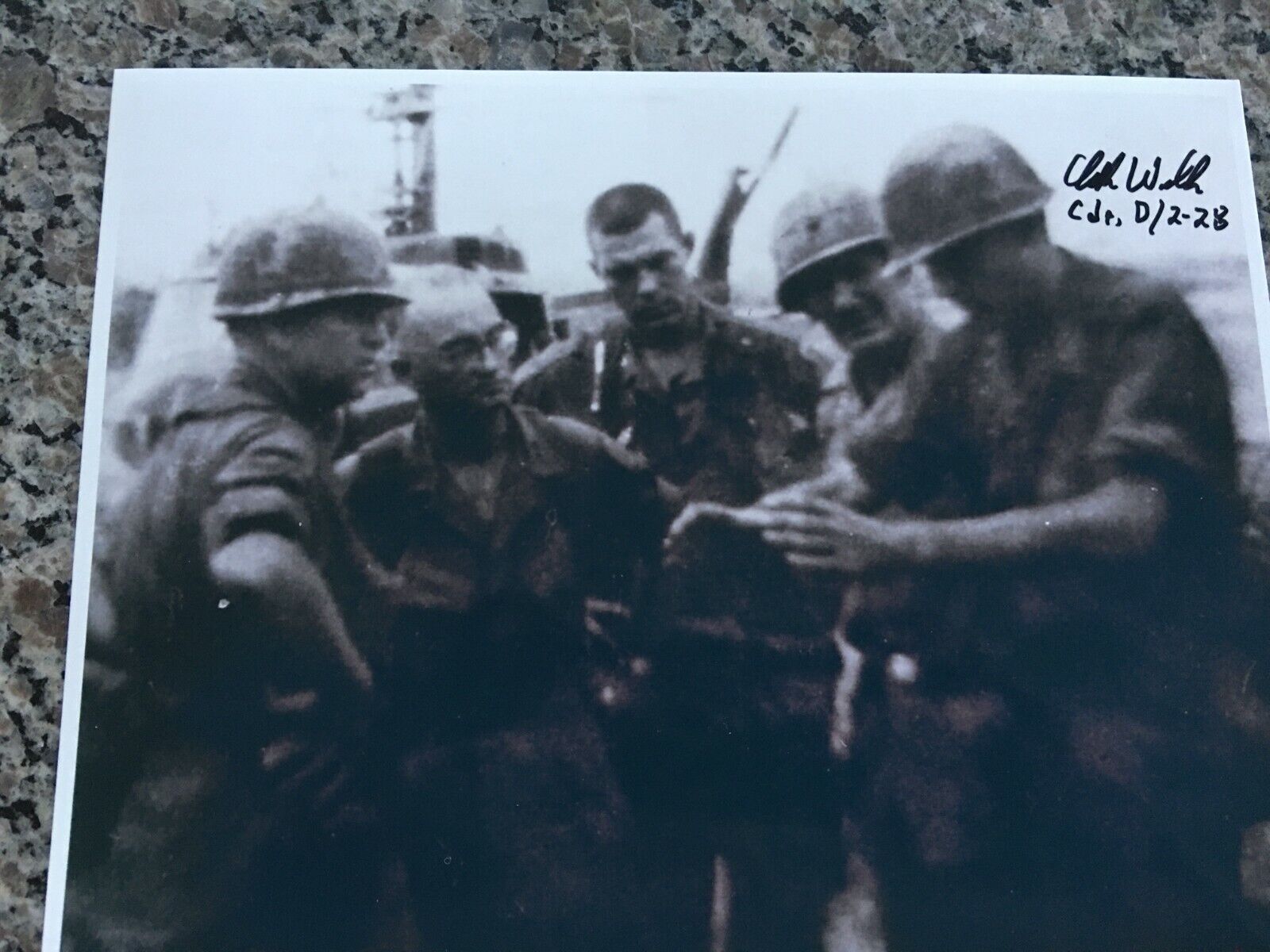 CLARK WELCH DSC &SILVER STAR RECIPIENT BATTLE OF ONG THANH VIETNAM SIGNED Photo Poster painting