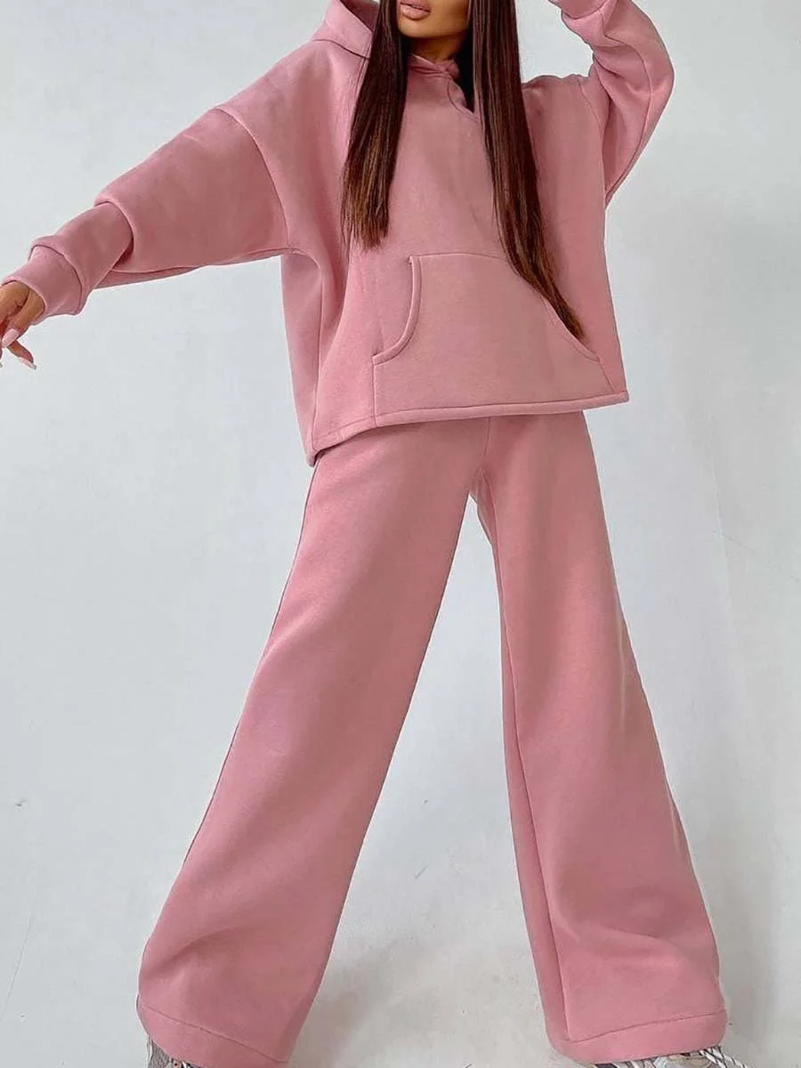 Two-piece suit of solid color hoodie with pockets and sweatpants