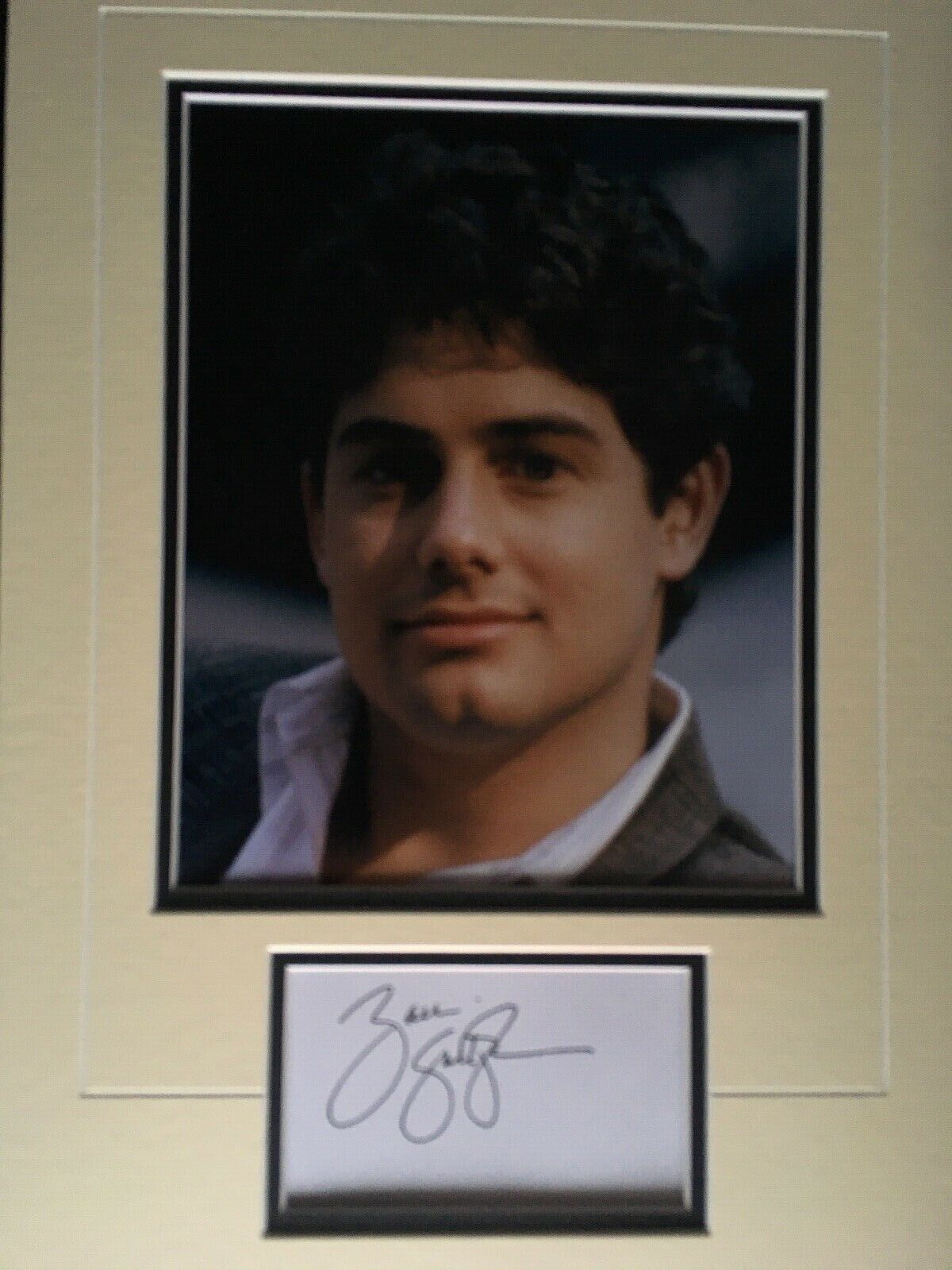 ZACH GALLIGAN - POPULAR AMERICAN ACTOR - SUPERB SIGNED Photo Poster painting DISPLAY