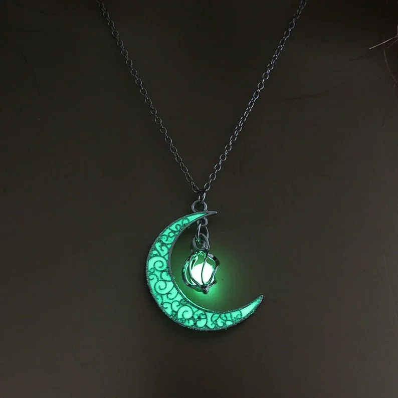  Moon Necklace