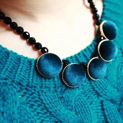 Retro velvet necklaces with round geometric pattern  necklaces-zachics