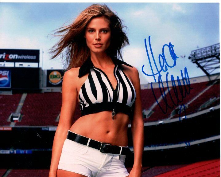 HEIDI KLUM signed autographed SEXY FOOTBALL REFEREE Photo Poster painting