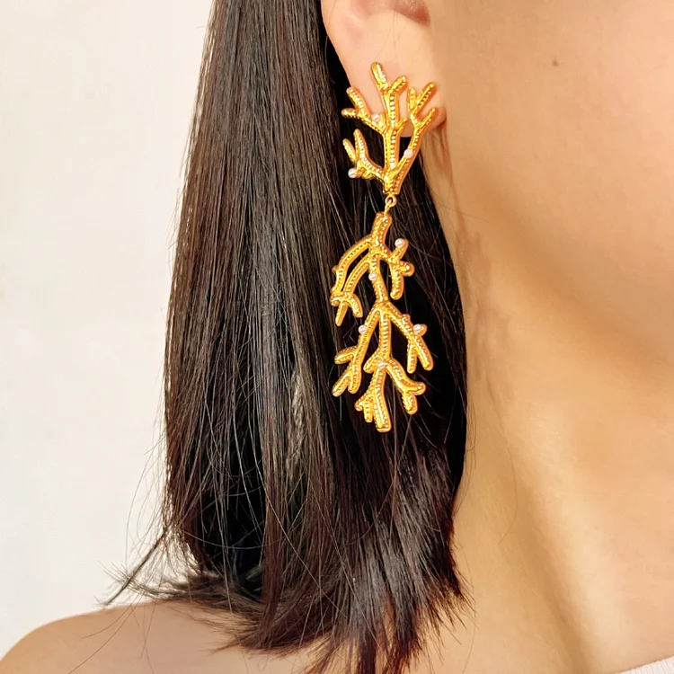 Retro Exaggerated Coral Pearl Earrings